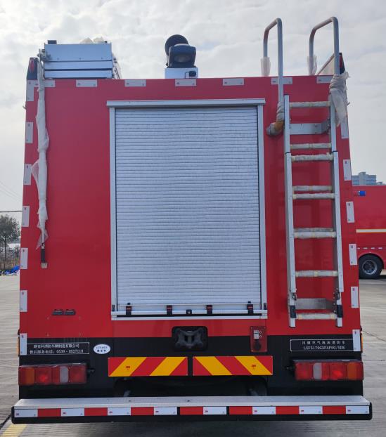 路亚科牌LXF5170GXFAP50/SDK压缩空气泡沫消防车公告图片