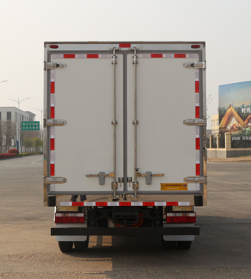 開(kāi)樂(lè)牌AKL5047XLCBEV純電動(dòng)冷藏車公告圖片