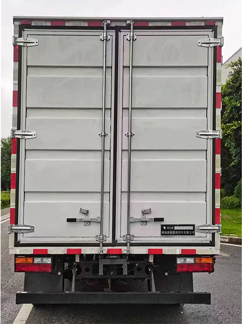 燕臺(tái)牌YTQ5041XXYKK333廂式運(yùn)輸車公告圖片