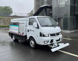 纯电动路面养护车