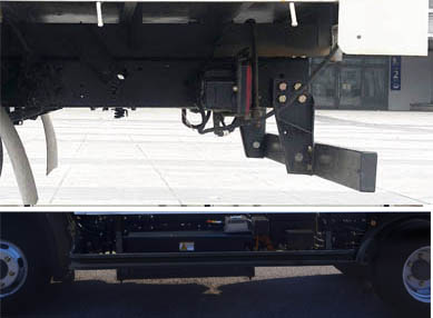 解放牌CA5042CCYP40K51L2E6PHEVA84插電式混合動力倉柵式運輸車公告圖片