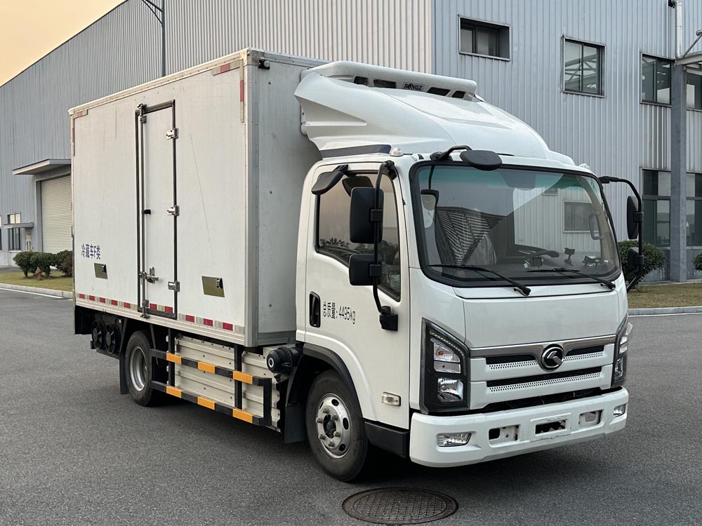 金龙牌XMQ5040XLCFCEVD燃料电池冷藏车