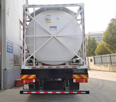 华通装备牌HXZ5300TDB液氮泵车公告图片