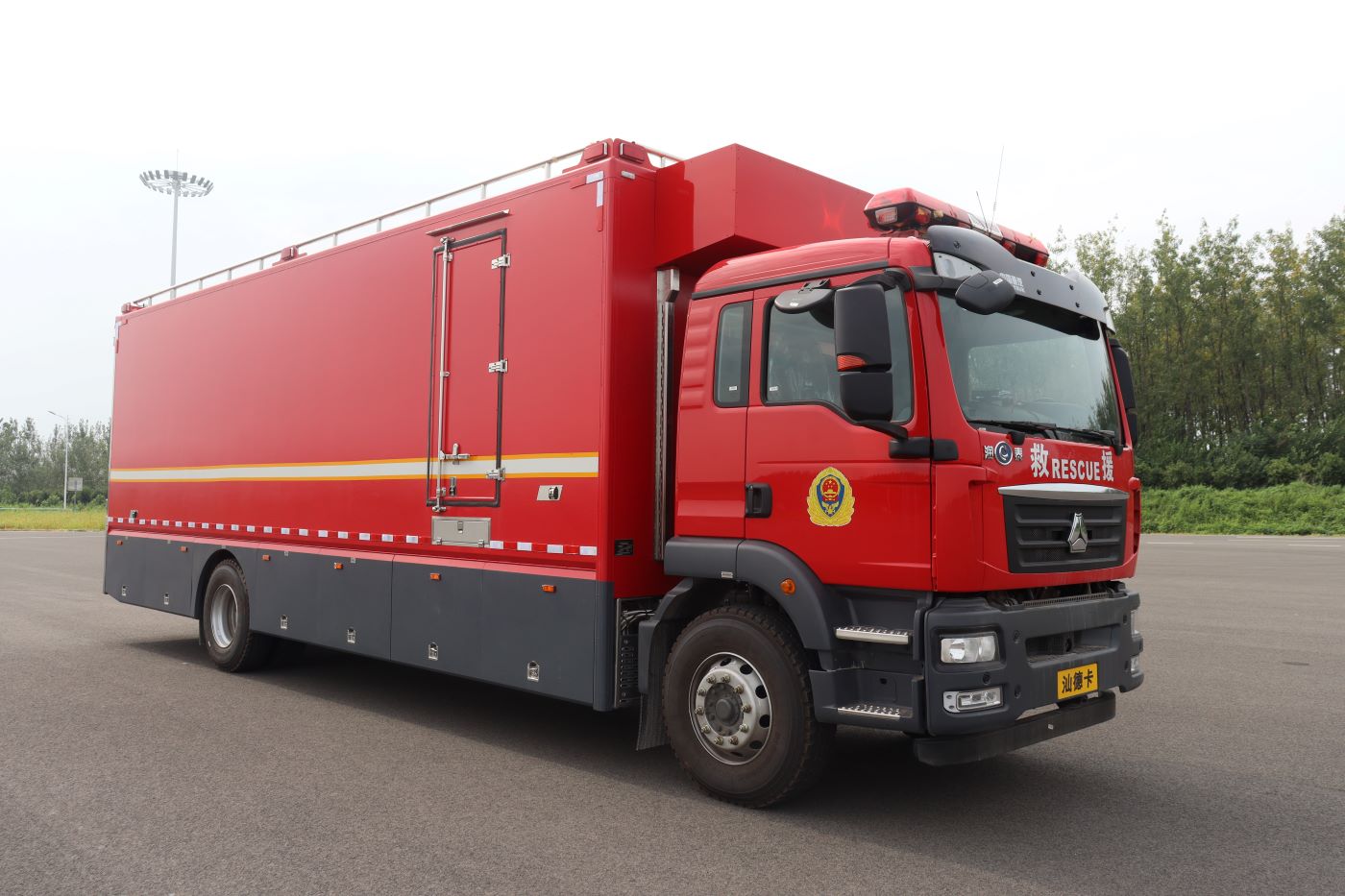 RT5180TXFQC200/C6型器材消防车图片