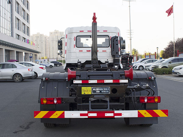 玉驍瓏牌YBH5180ZXXD6車廂可卸式垃圾車公告圖片