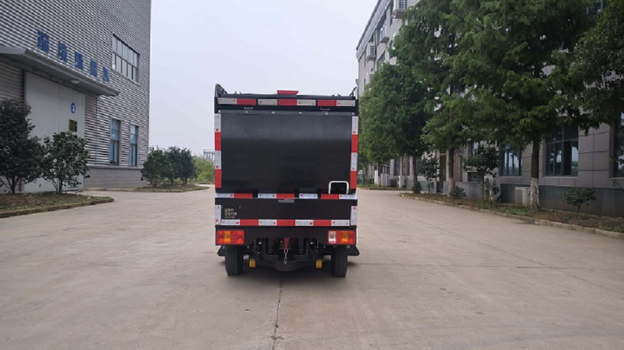 愛瑞特牌ART5010TSLS09BEV純電動(dòng)掃路車公告圖片