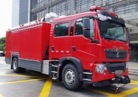 振翔股份牌ZXT5130TXFHJ80/E65化学救援消防车