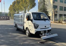 纯电动路面养护车