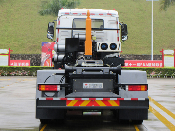 福龙马牌FLM5250ZXXSZBEV纯电动车厢可卸式垃圾车公告图片