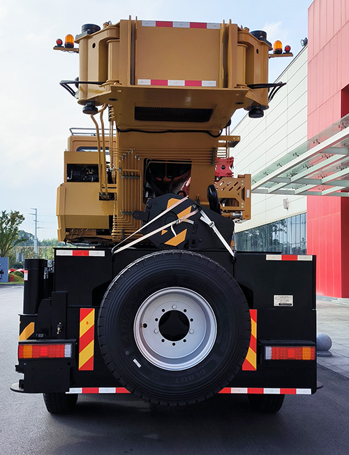 三一牌SYM5556JQZ130C汽車起重機(jī)公告圖片