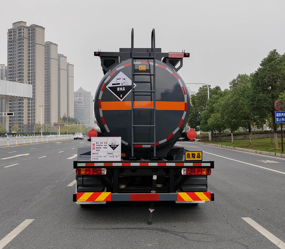 專威牌HTW5265GFWCA6腐蝕性物品罐式運(yùn)輸車公告圖片