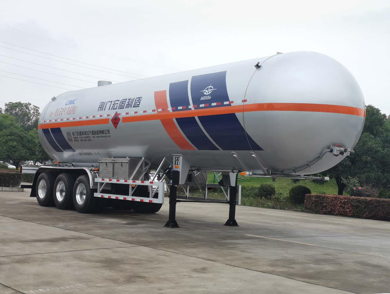 宏图牌13.2米25.2吨3轴液化气体运输半挂车(HT9409GYQA14)