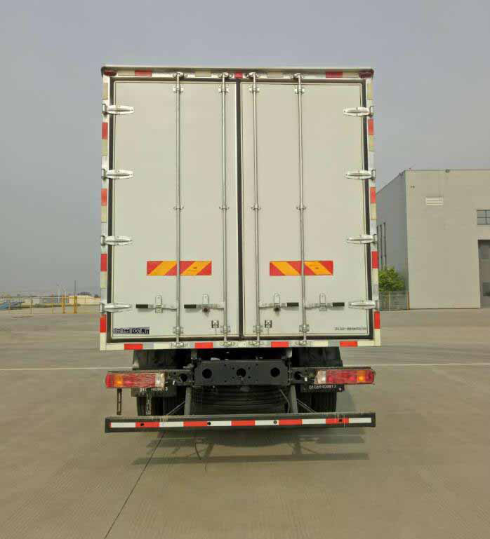 福田牌BJ5186XXY-3M廂式運(yùn)輸車(chē)公告圖片