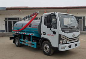 吸粪车