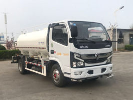 绿化喷洒车