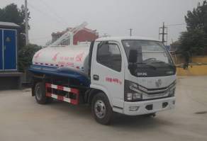 吸粪车