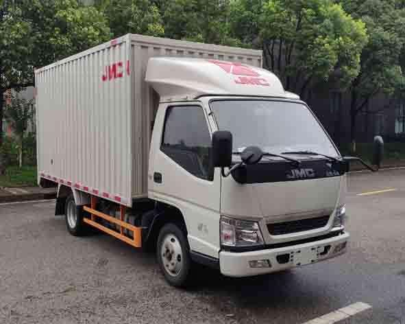 JX5041XXYTCH26 江铃牌厢式运输车图片