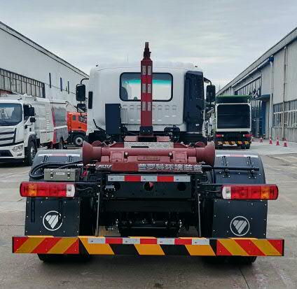 普罗科牌BJ5185ZXXE6-P1车厢可卸式垃圾车公告图片
