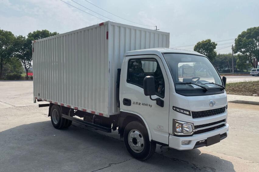 躍進(jìn)牌SH5043XXYPFDCNZ2廂式運(yùn)輸車公告圖片