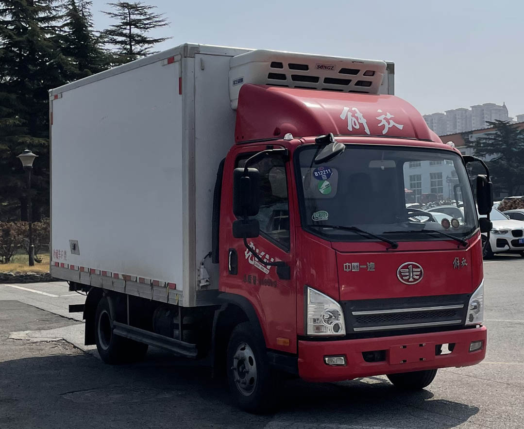 解放牌CA5041XLCP40K51L2E6PHEVA84插電式混合動力冷藏車公告圖片