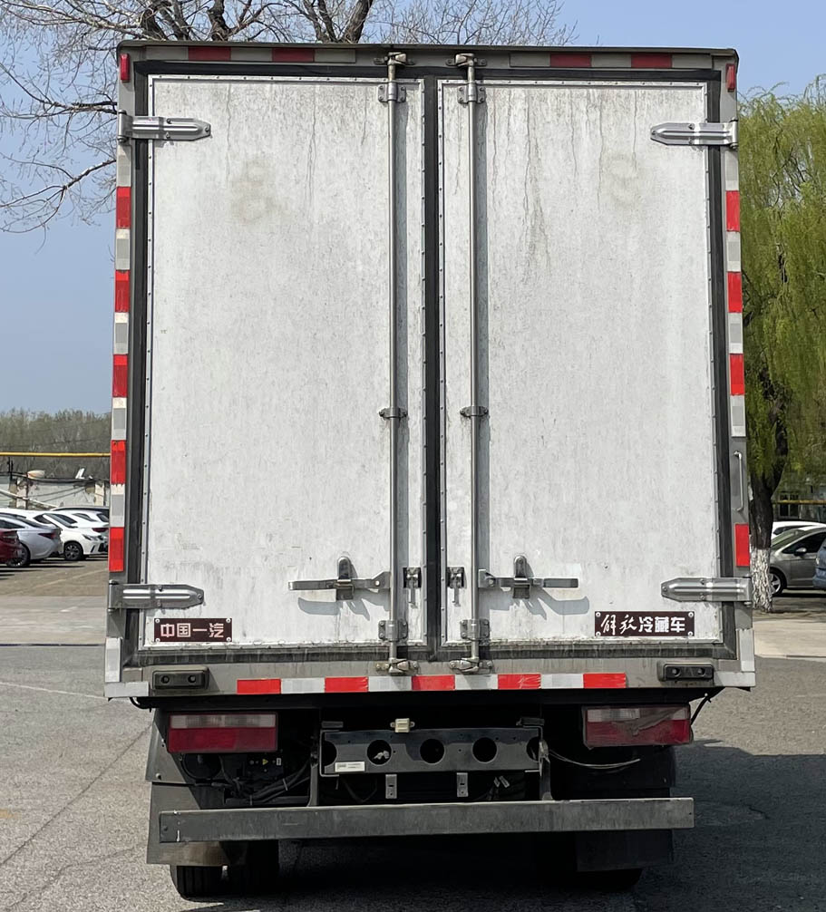 解放牌CA5041XLCP40K51L2E6PHEVA84插電式混合動力冷藏車公告圖片