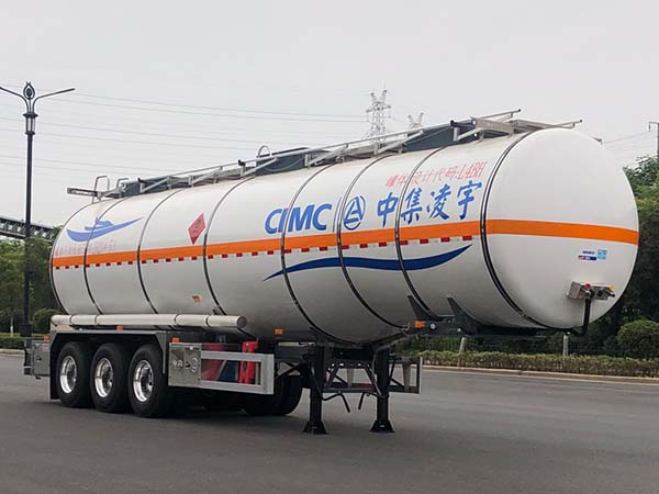 凌宇牌12.4米32.6吨3轴易燃液体罐式运输半挂车(CLY9405GRYC42)