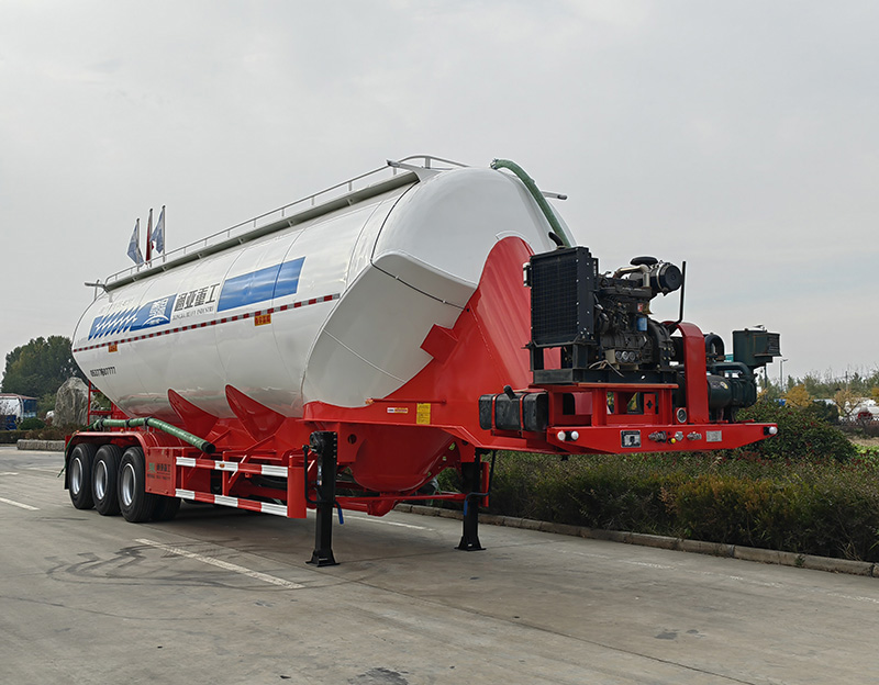 通華牌12.4米31吨3轴低密度粉粒物料运输半挂车(WTY9400GFLLG48)
