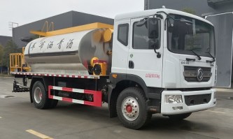 程力威牌CLW5180GLQ6WS沥青洒布车