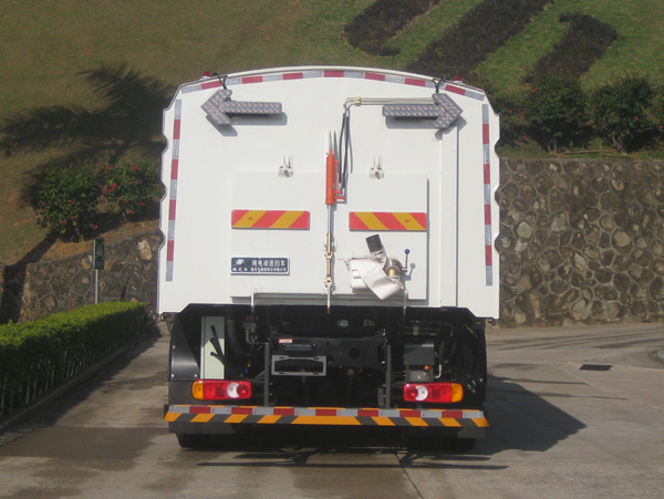 福龍馬牌FLM5180TXSJSBEV純電動(dòng)洗掃車公告圖片