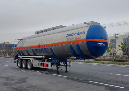 万事达牌12.7米34.2吨3轴铝合金易燃液体罐式运输半挂车(SDW9401GRYD48Y)