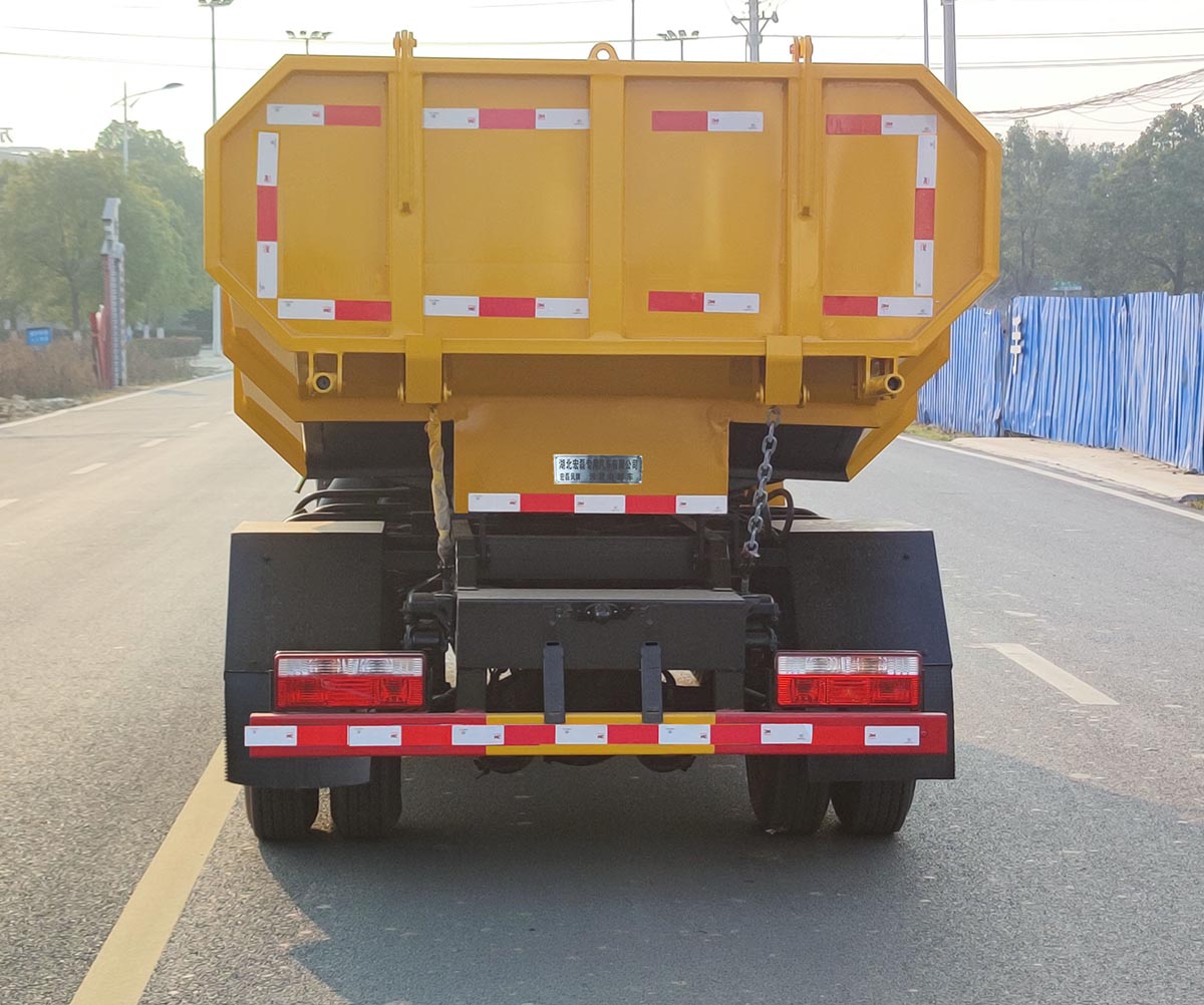 宏磊风牌HLF5072ZWXE污泥自卸车公告图片