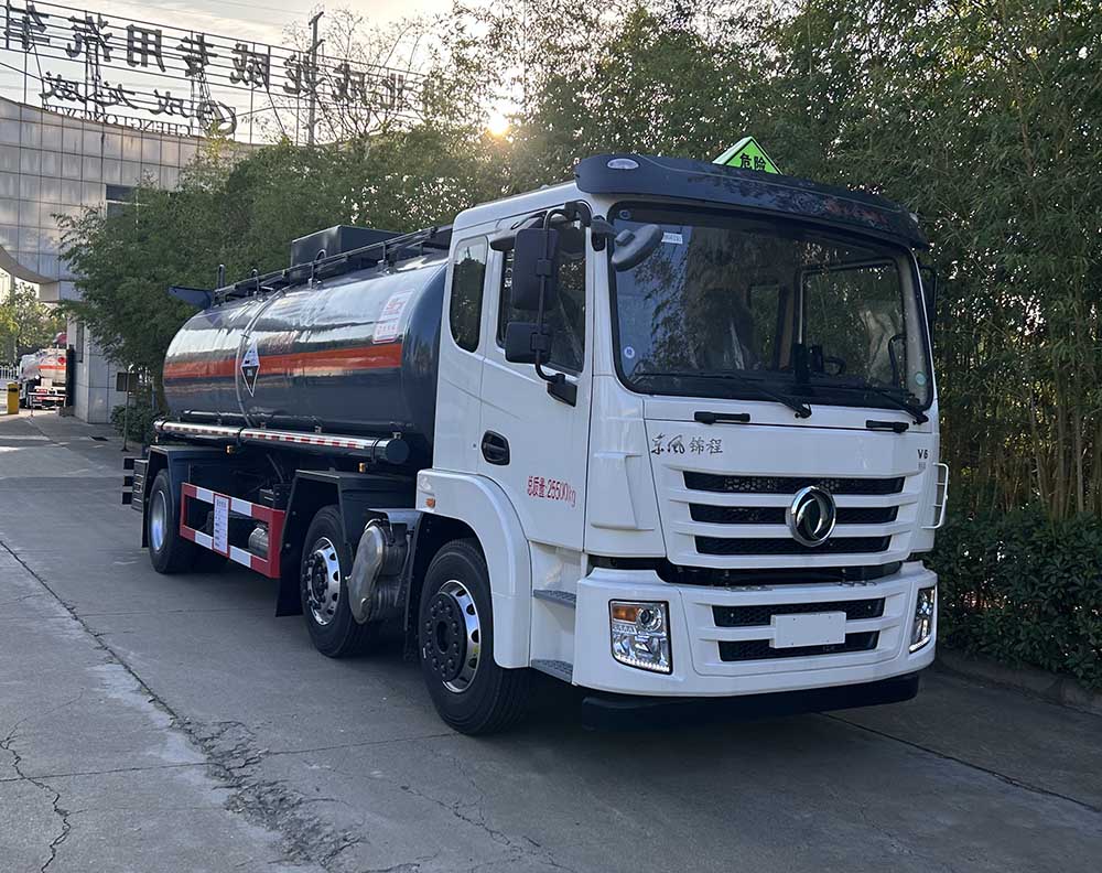 CLQ5260GFW6E 楚飞牌腐蚀性物品罐式运输车图片