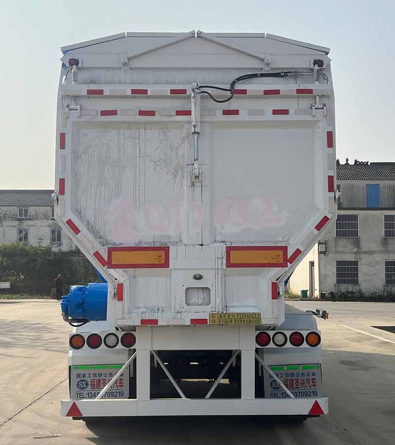 圣兴通运牌FSX9404ZLS散装粮食运输半挂车公告图片