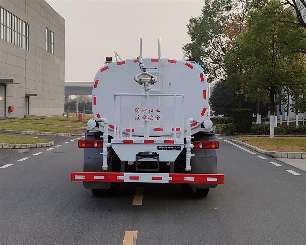 東風(fēng)牌DFZ5120GSSSZ6D灑水車公告圖片