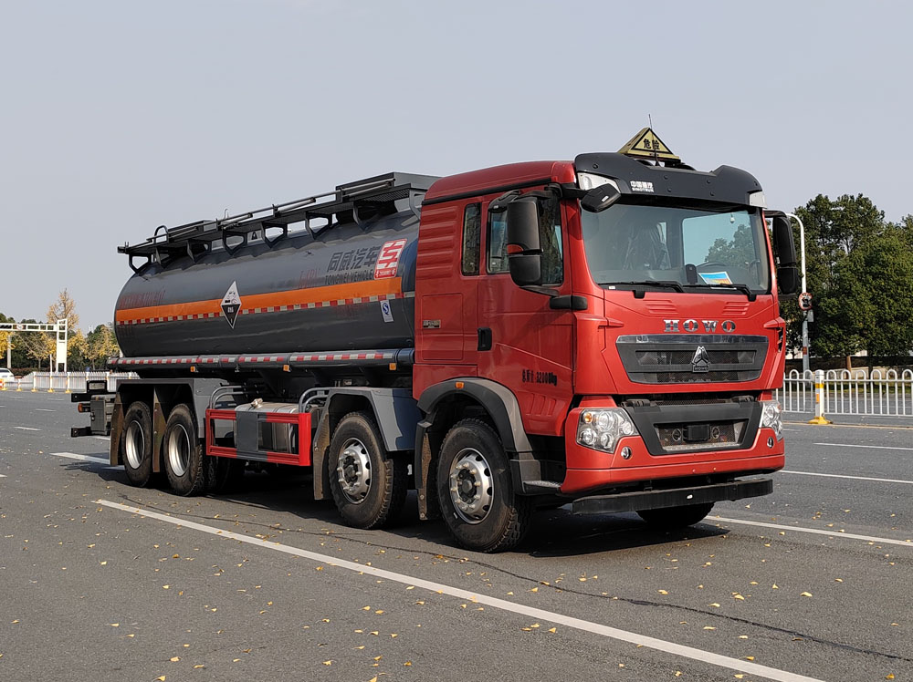 專威牌HTW5327GFWZZ6腐蝕性物品罐式運(yùn)輸車公告圖片