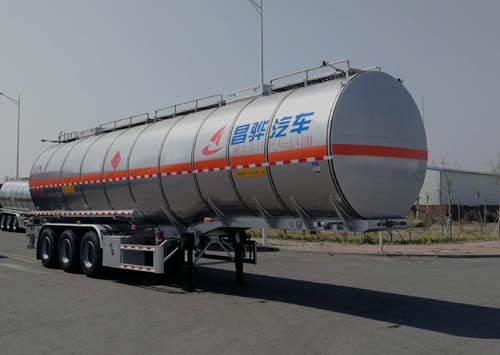 昌骅牌12米31.3吨3轴易燃液体罐式运输半挂车(HCH9402GRYDB)