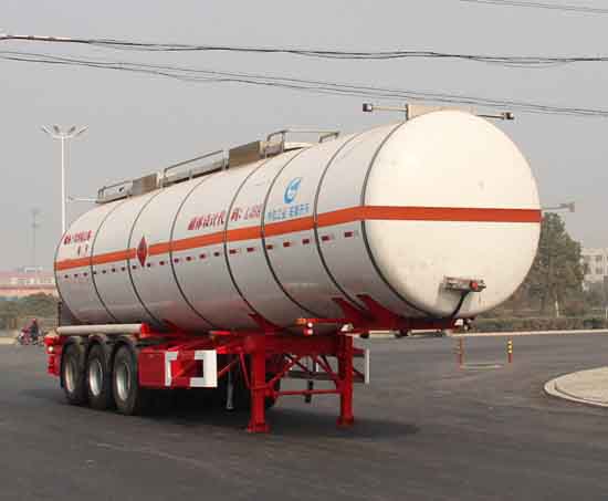 开乐牌11.9米32.3吨3轴易燃液体罐式运输半挂车(AKL9400GRYB)