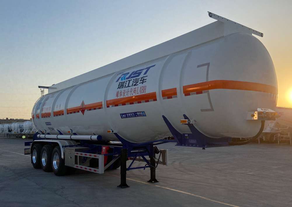 瑞江牌12米33.2吨3轴易燃液体罐式运输半挂车(WL9400GRYG)