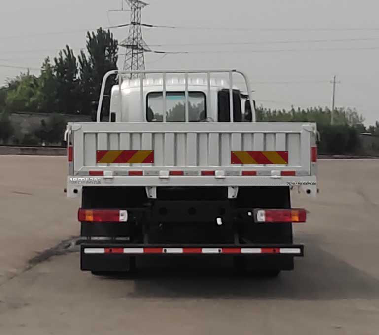 BJ1166VKPFD-2M 福田牌220马力单桥柴油5.8米国六载货汽车图片