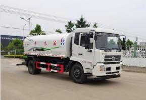 绿化喷洒车