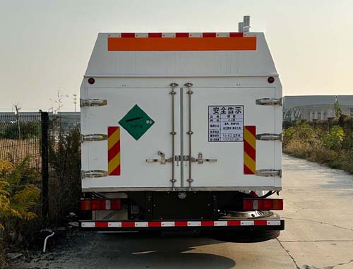 圣達(dá)因牌SDY5261GDYR低溫液體運(yùn)輸車公告圖片