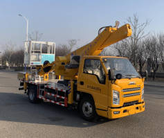 高空作业车