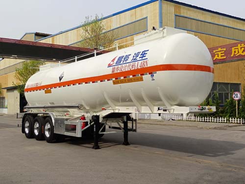 昌骅牌11.4米33.5吨3轴腐蚀性物品罐式运输半挂车(HCH9406GFW37)