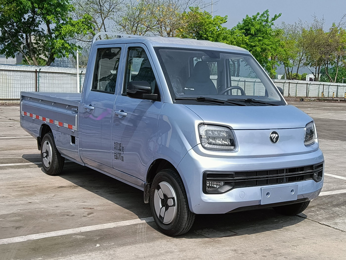 福田牌 120马力 载货汽车(BJ1030V6AV6-73)