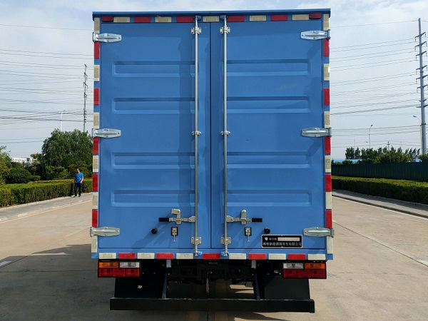 燕臺(tái)牌YTQ5042XXYJEEV3315純電動(dòng)廂式運(yùn)輸車公告圖片