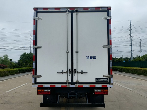 燕臺(tái)牌YTQ5042XLCJEEV3316純電動(dòng)冷藏車公告圖片