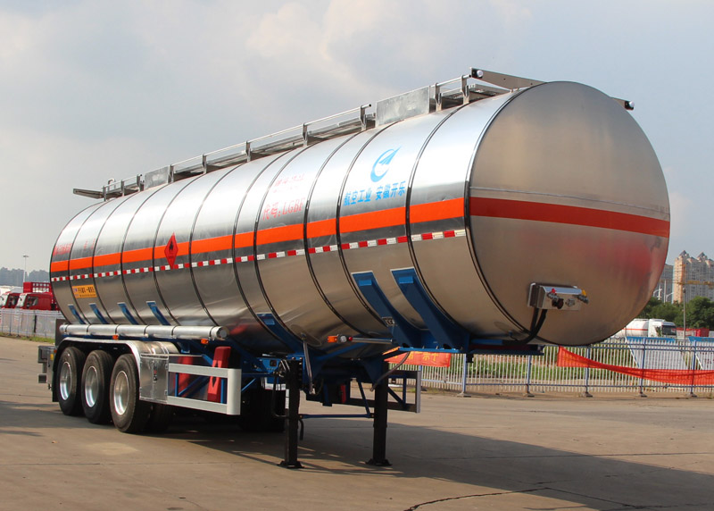 开乐牌12.5米33.5吨3轴铝合金易燃液体罐式运输半挂车(AKL9400GRY48)