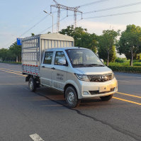 仓栅式运输车