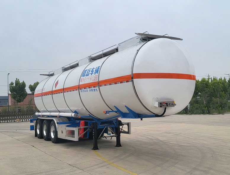 曙岳牌12米32.5吨3轴易燃液体罐式运输半挂车(DSY9400GRY45)