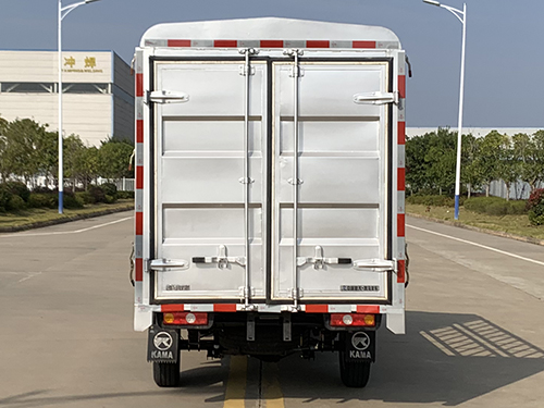 凱馬牌KMC5033CCYBEVK305D純電動倉柵式運輸車公告圖片